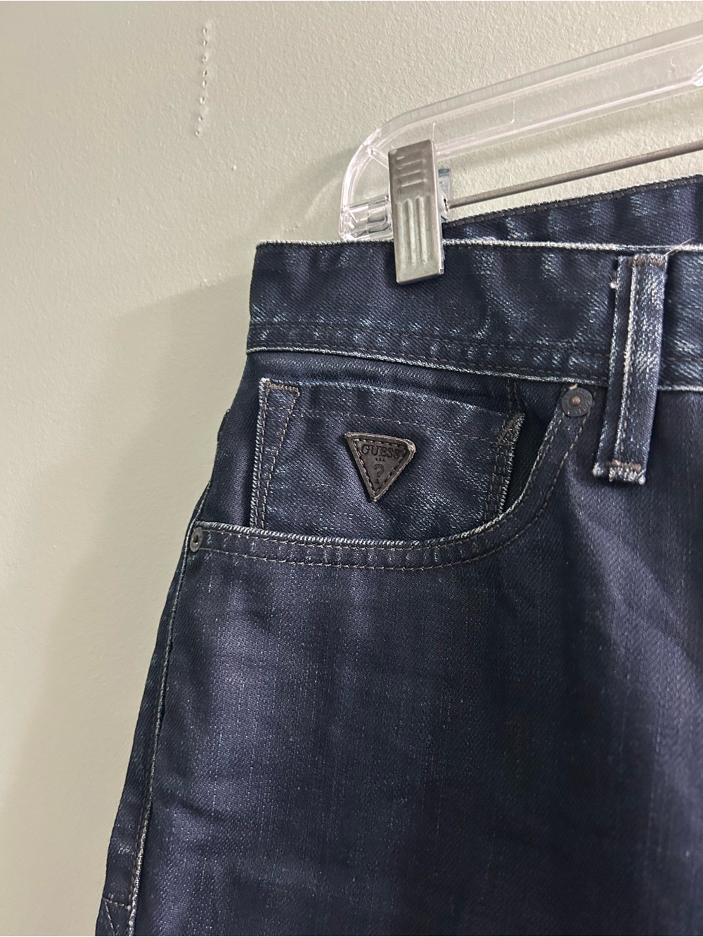 Guess men’s Robertson slim tapered coated jeans luxe 32X30 - Picture 6 of 8